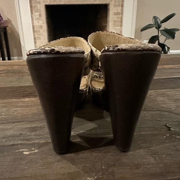 Jimmy Choo - Picture 5 of 9